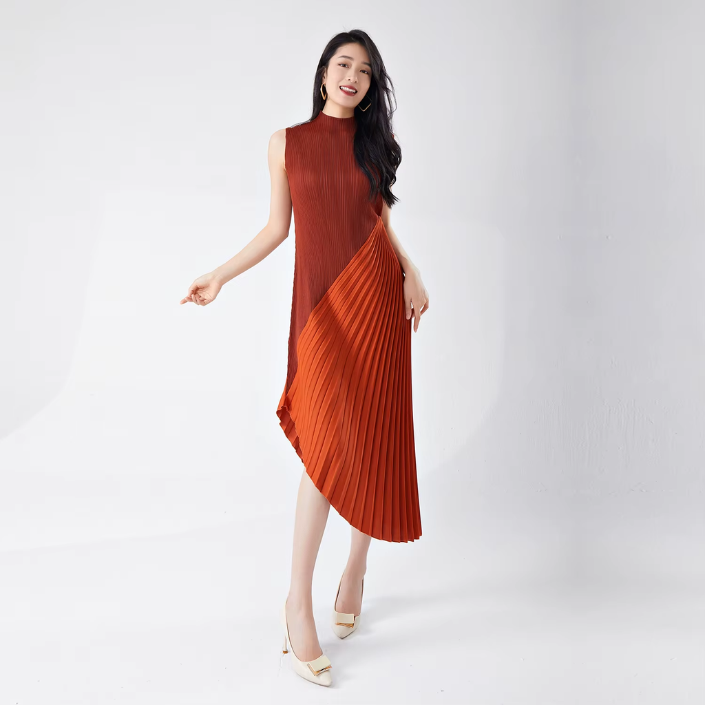 AMOUR PLEAT DRESS - RED